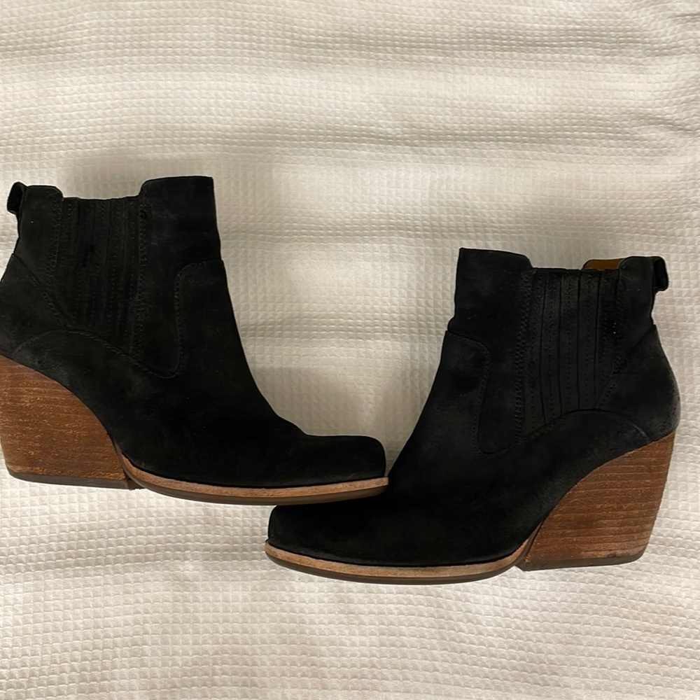 Korkease ankle booties black size 7.5.